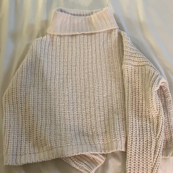 soft cowl neck cropped sweater - Picture 2 of 2